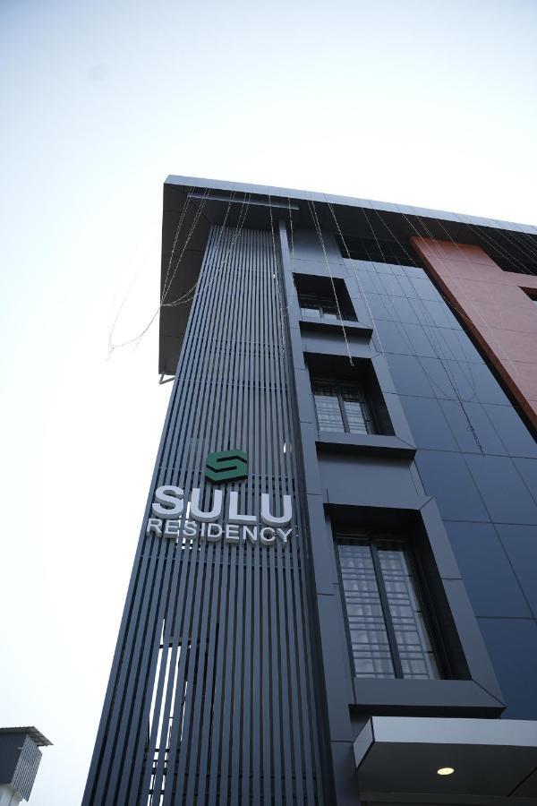Sulu Residency Hotel Kochi Exterior foto