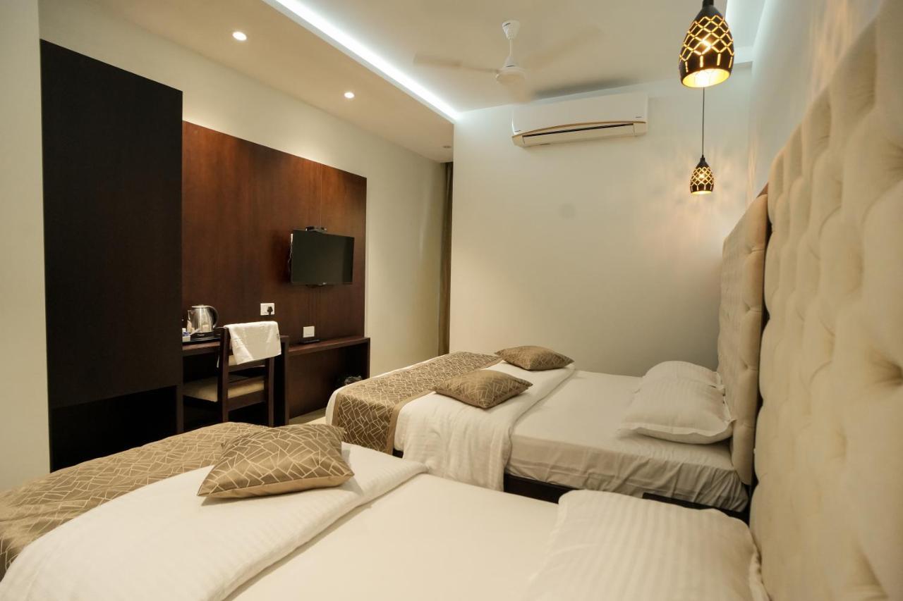 Sulu Residency Hotel Kochi Exterior foto