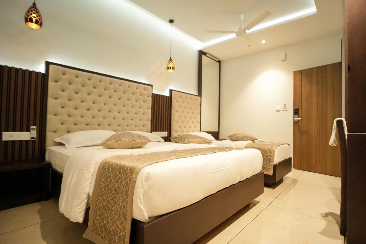 Sulu Residency Hotel Kochi Exterior foto